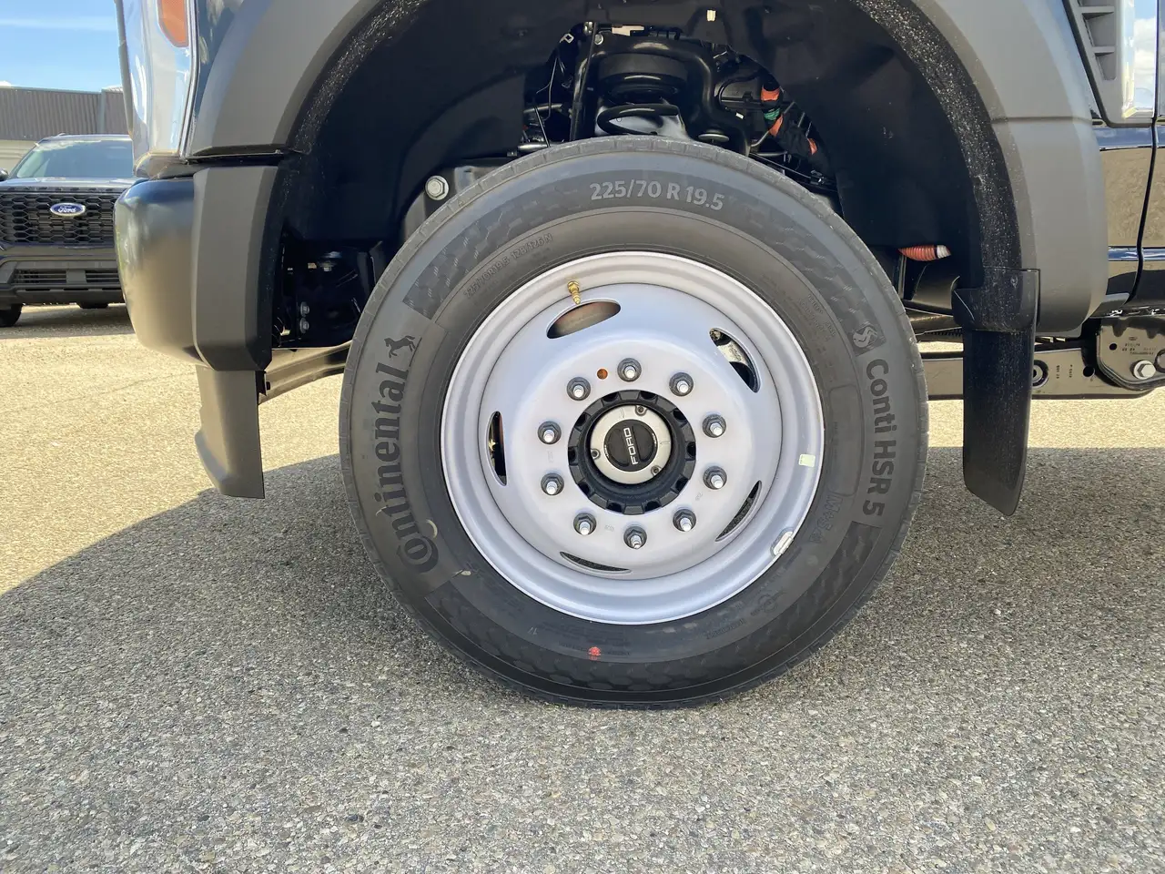 Ford F-550 Super Duty photo Ford F-550 Super Duty