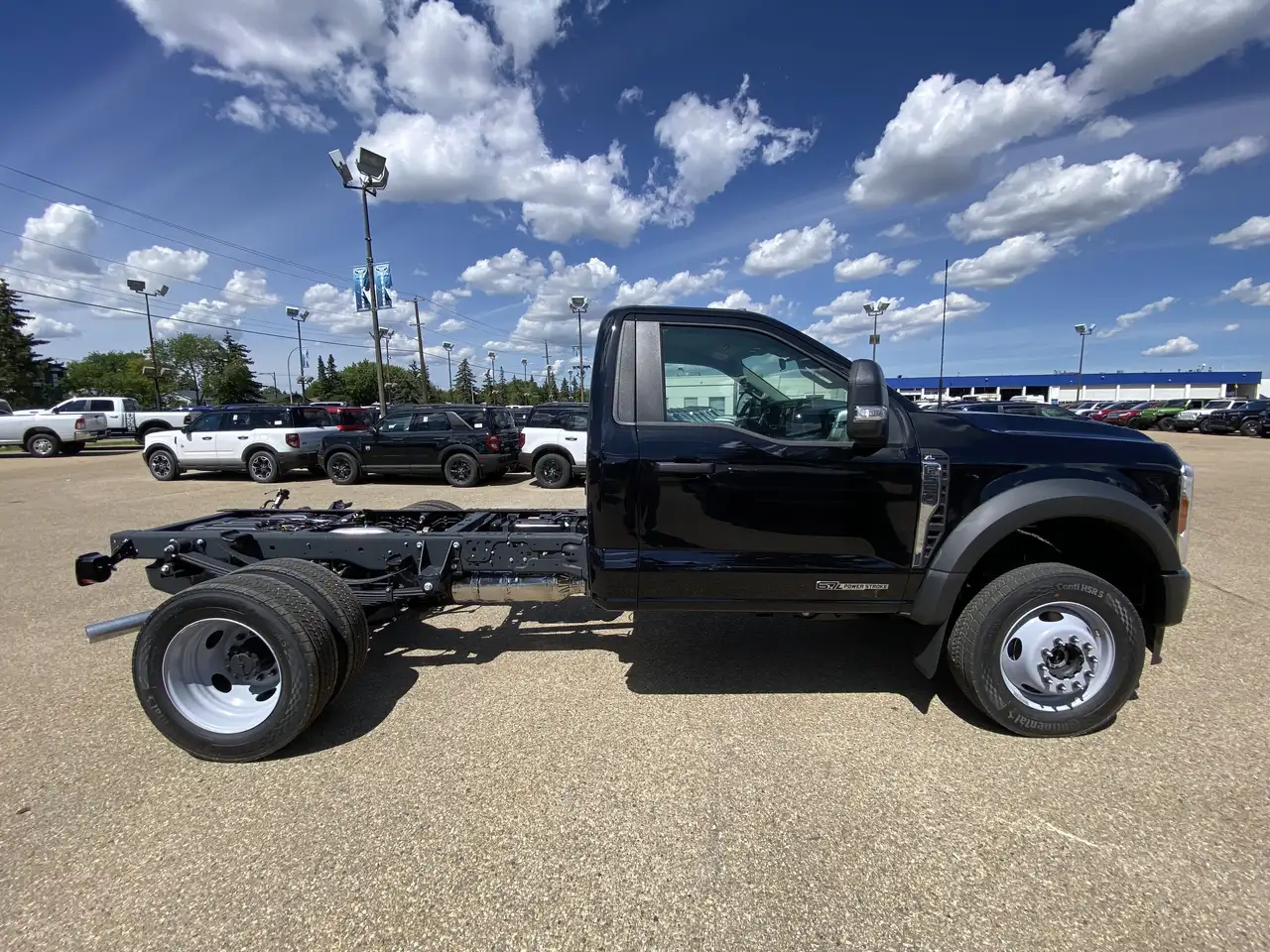 Ford F-550 Super Duty photo Ford F-550 Super Duty