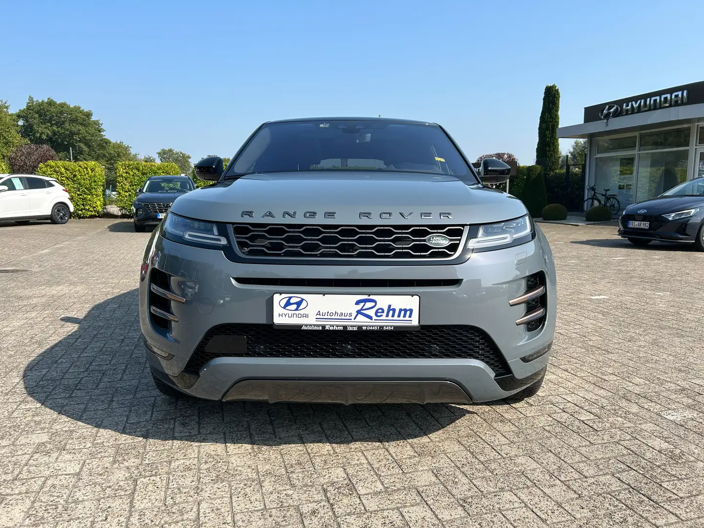 Land Rover Range Rover Evoque 2.0 First Edition 4WD PANO | RFK | HeadUp | Sound Grau - 2
