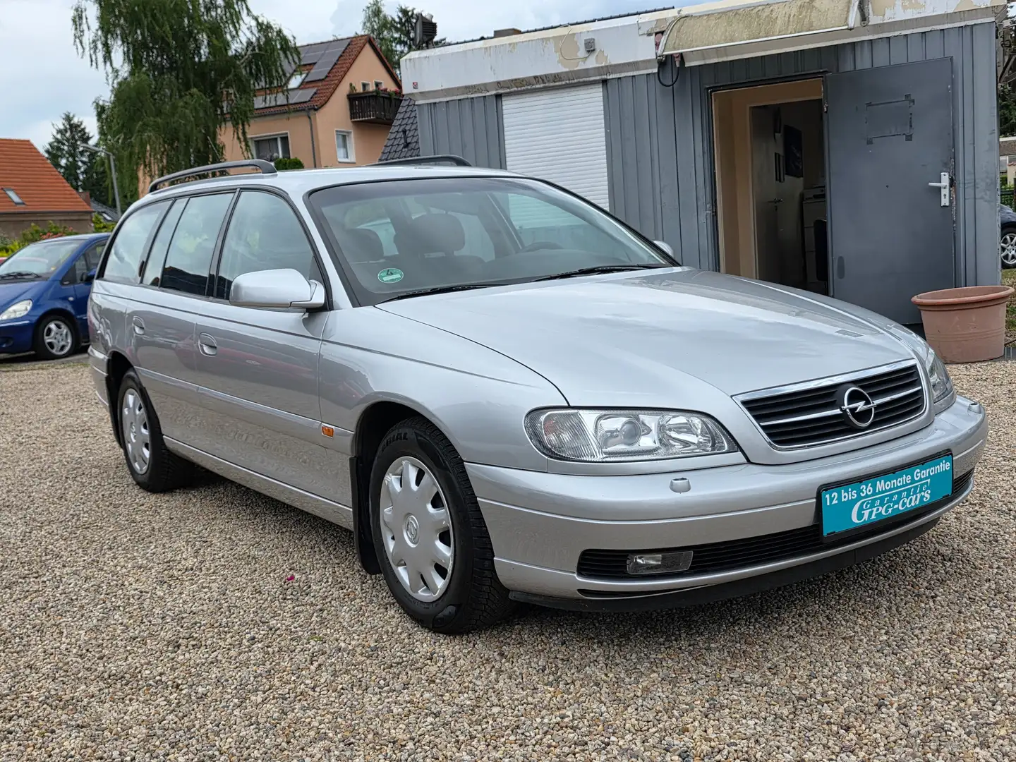 Opel Omega Caravan 2.2 16V*Autom.*Xenon*TÜV Neu*PDC*Klima* Silber - 2