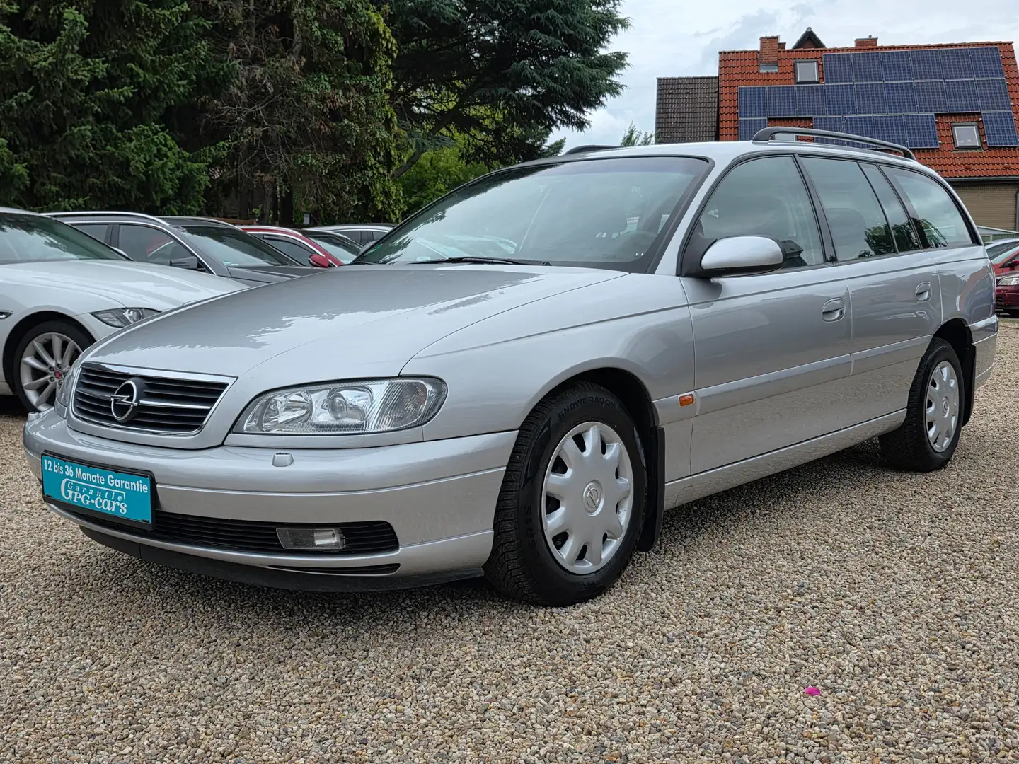 Opel Omega Caravan 2.2 16V*Autom.*Xenon*TÜV Neu*PDC*Klima* Silber - 1