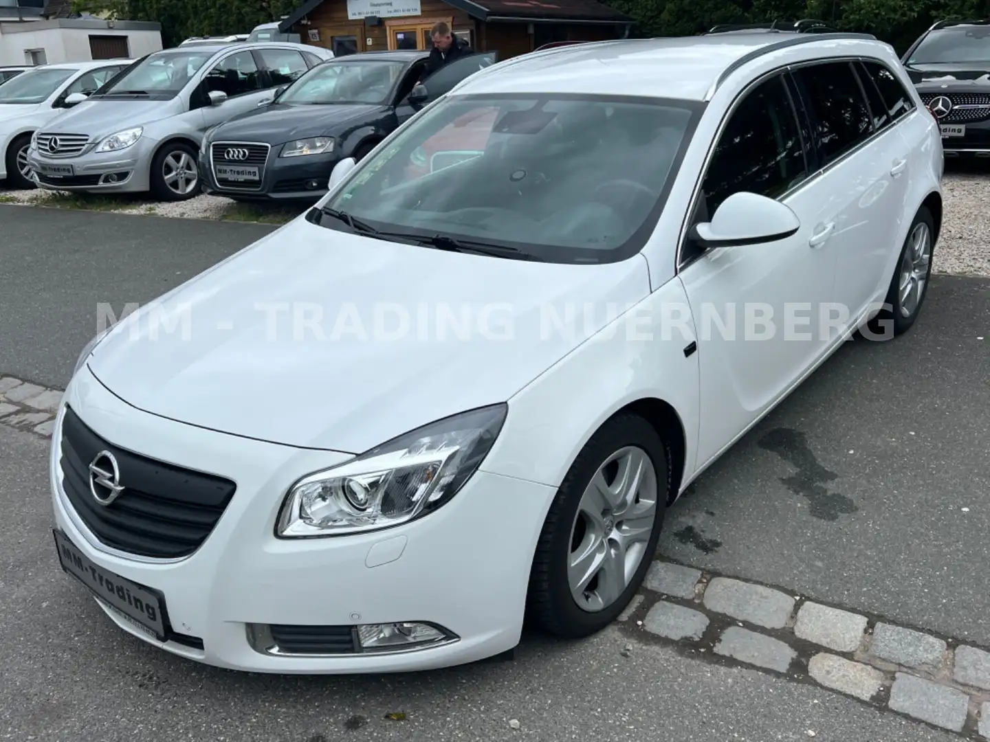Opel Insignia INSIGNIA 2.0 CDTI-6GANG-KLIMAAUTOM.-3.HAND Fehér - 1