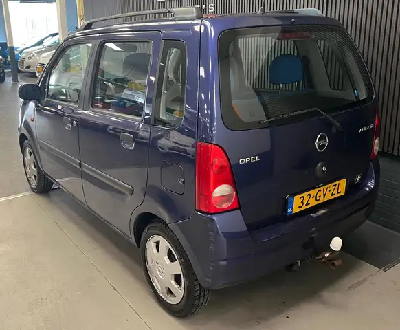 Opel Agila view 9