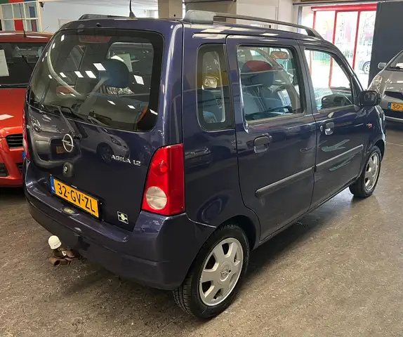Opel Agila view 2