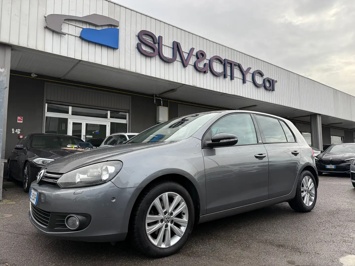Volkswagen Golf 5p 1.6 tdi Grijs - 1