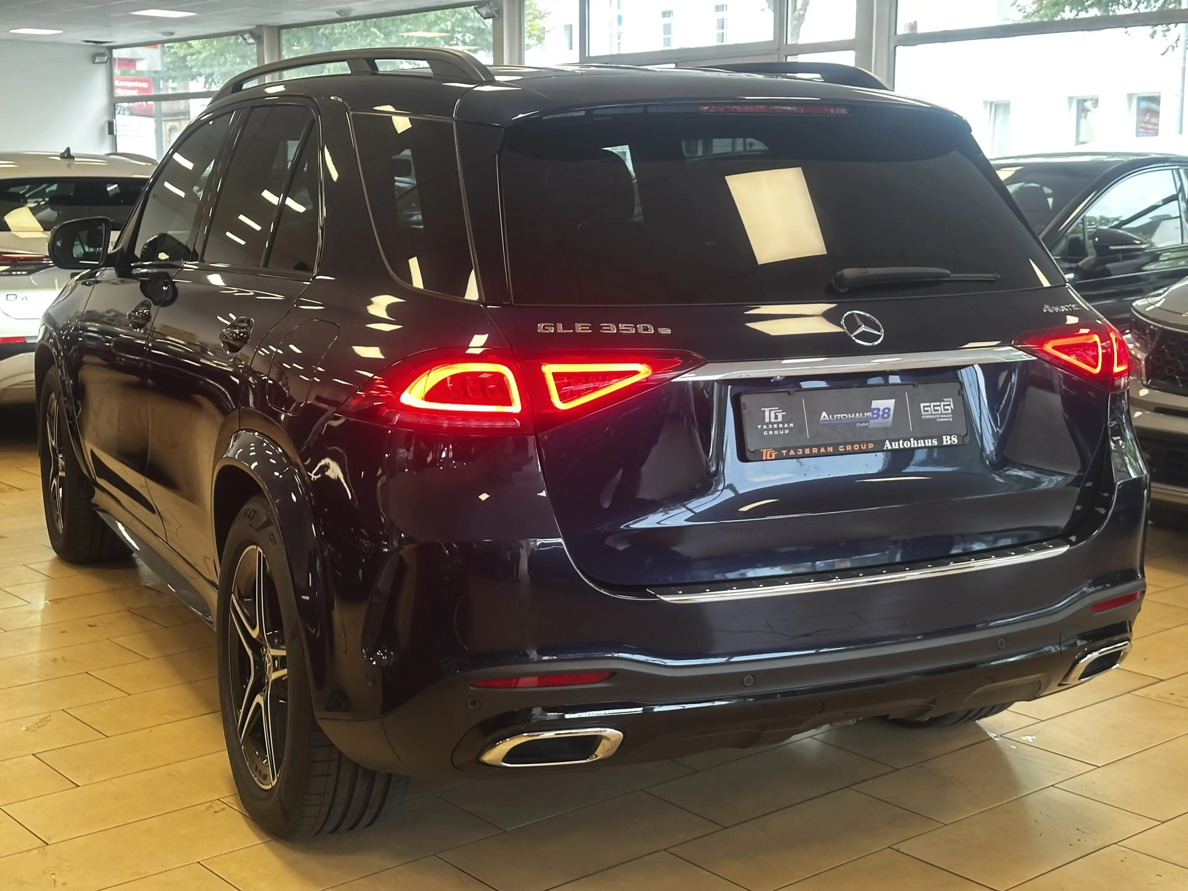 Mercedes-Benz GLE 350 AMG*4Matic*Airmatic*Burmester*AHK*1hand — photo 6