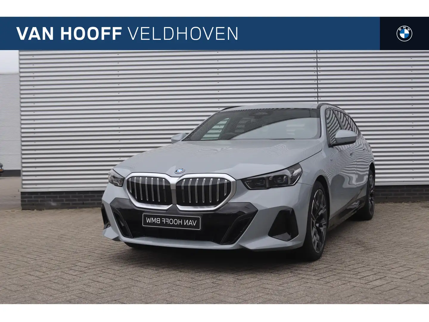 BMW 530 5 Serie Touring 530e M Sport Automaat / Trekhaak / Grijs - 1