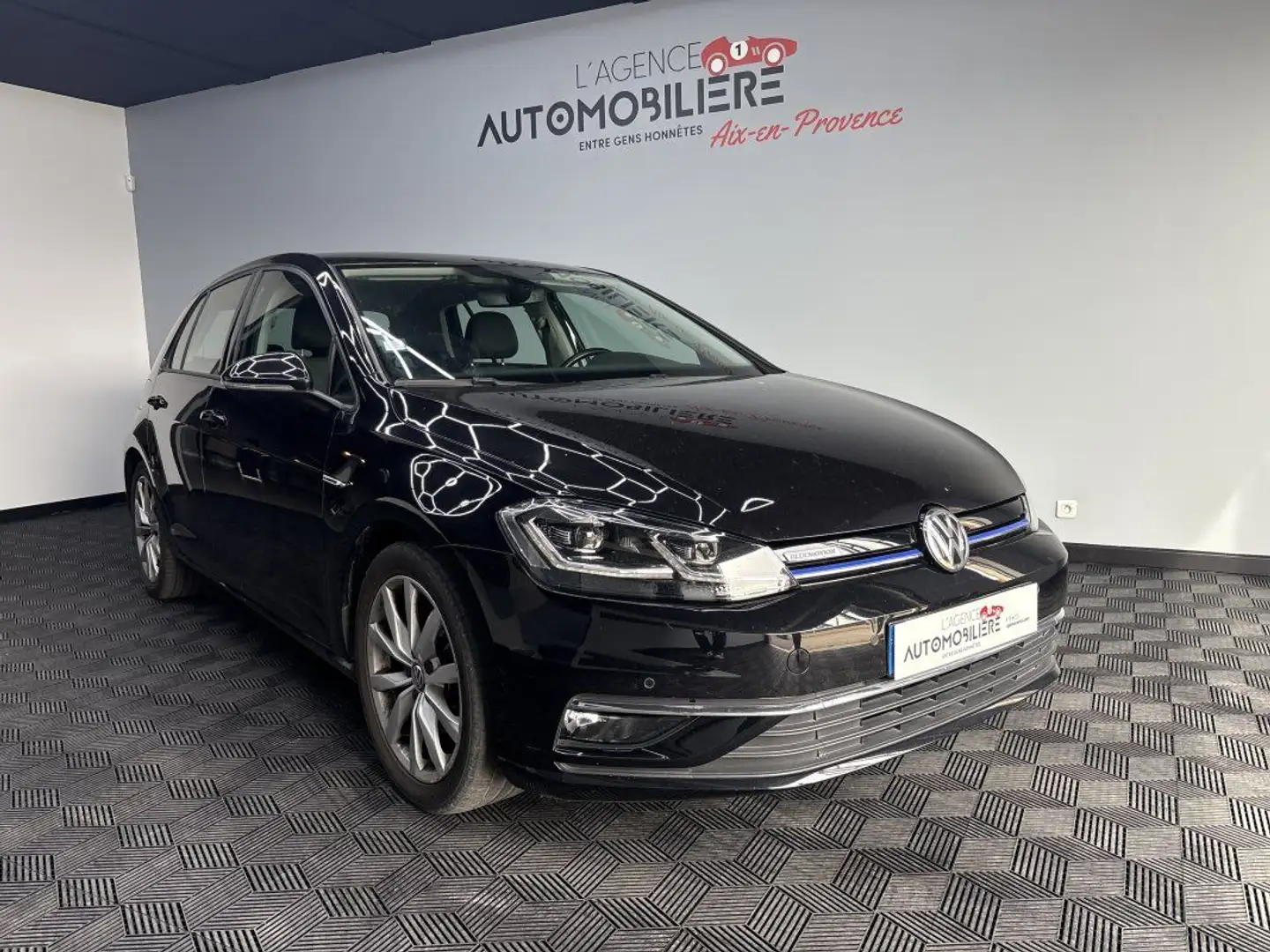 Volkswagen Golf 1.5 TSI EVO 130 CONFORTLINE Noir - 1