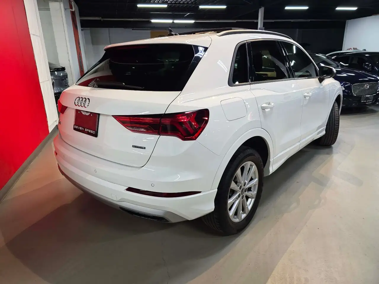 Audi Q3 снимка Audi Q3