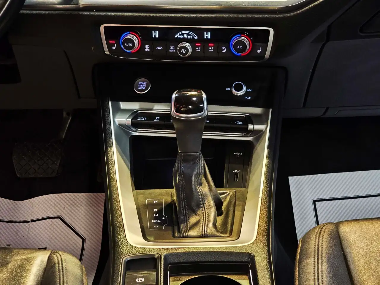 Audi Q3 снимка Audi Q3