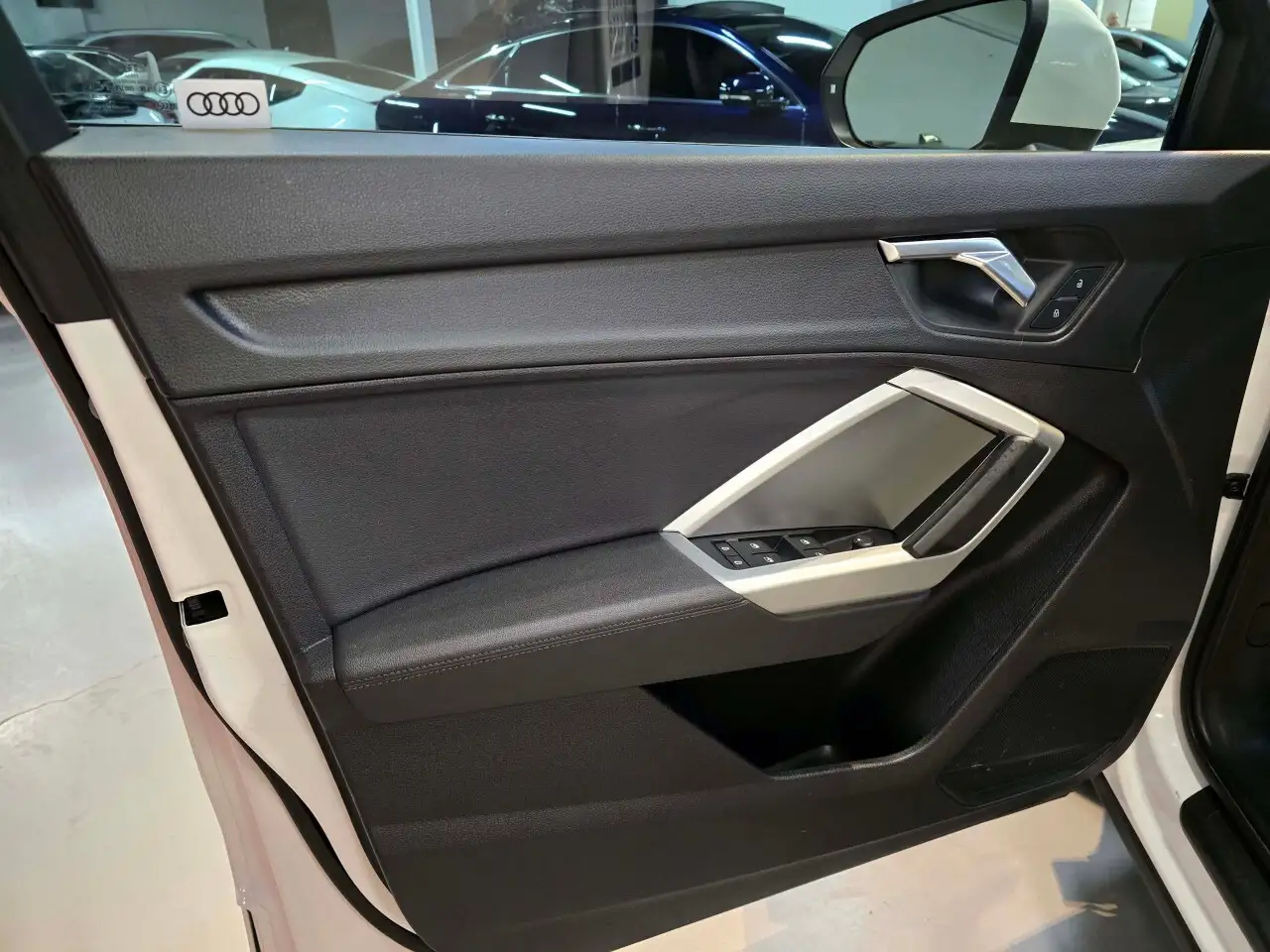 Audi Q3 снимка Audi Q3