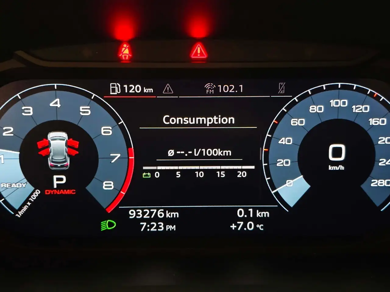 Audi Q3 снимка Audi Q3