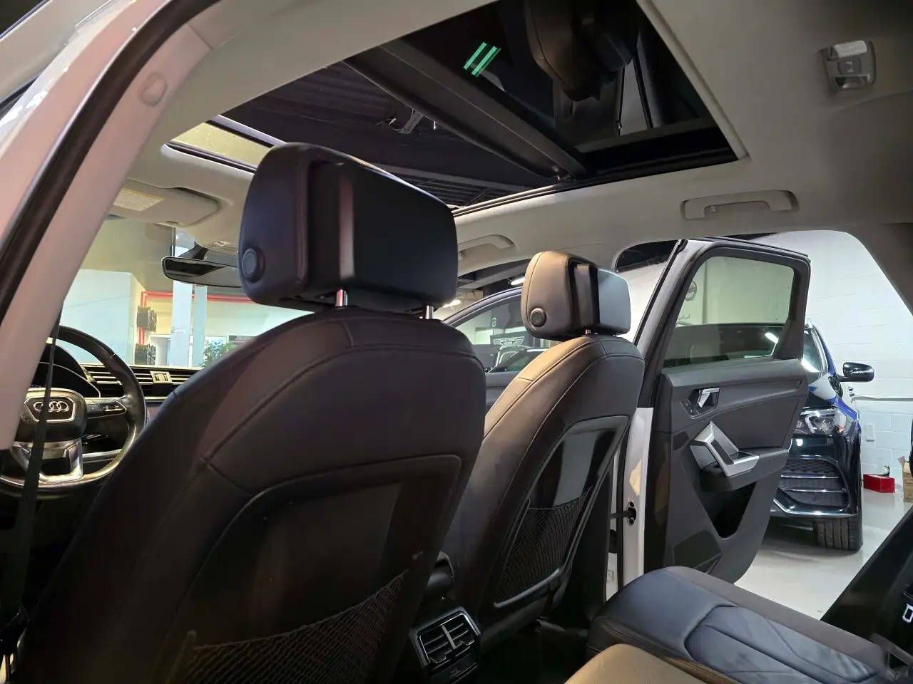 Audi Q3 снимка Audi Q3