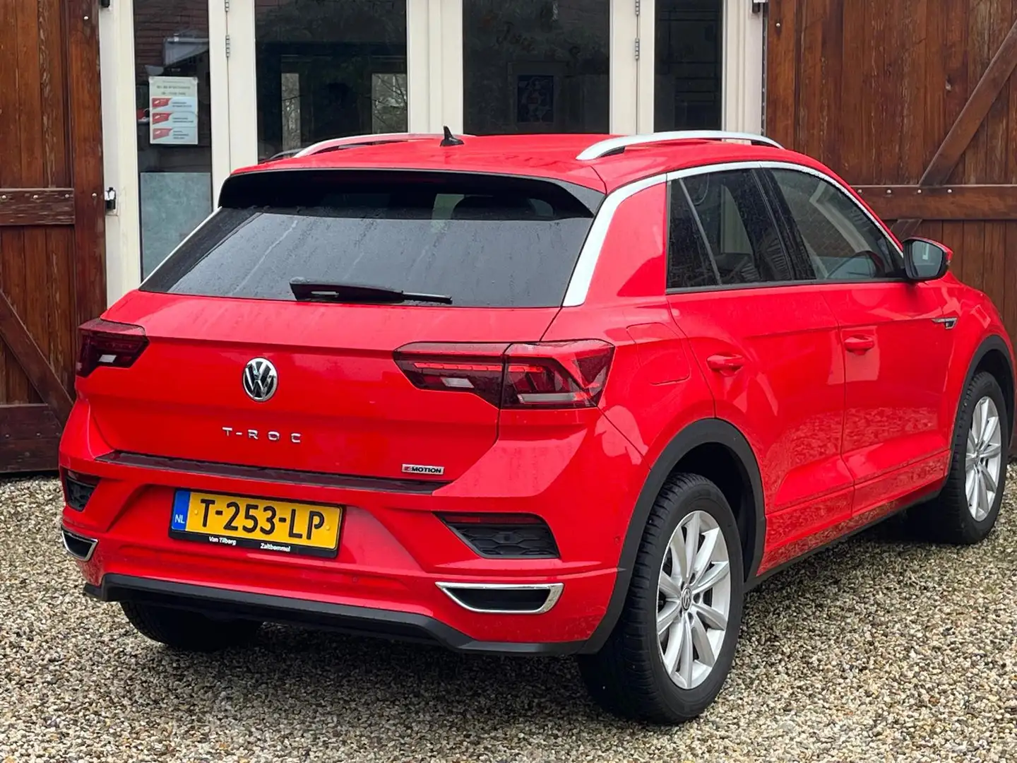 Volkswagen T-Roc 2.0 TSI 4Motion Sport Business R-line Rot - 2