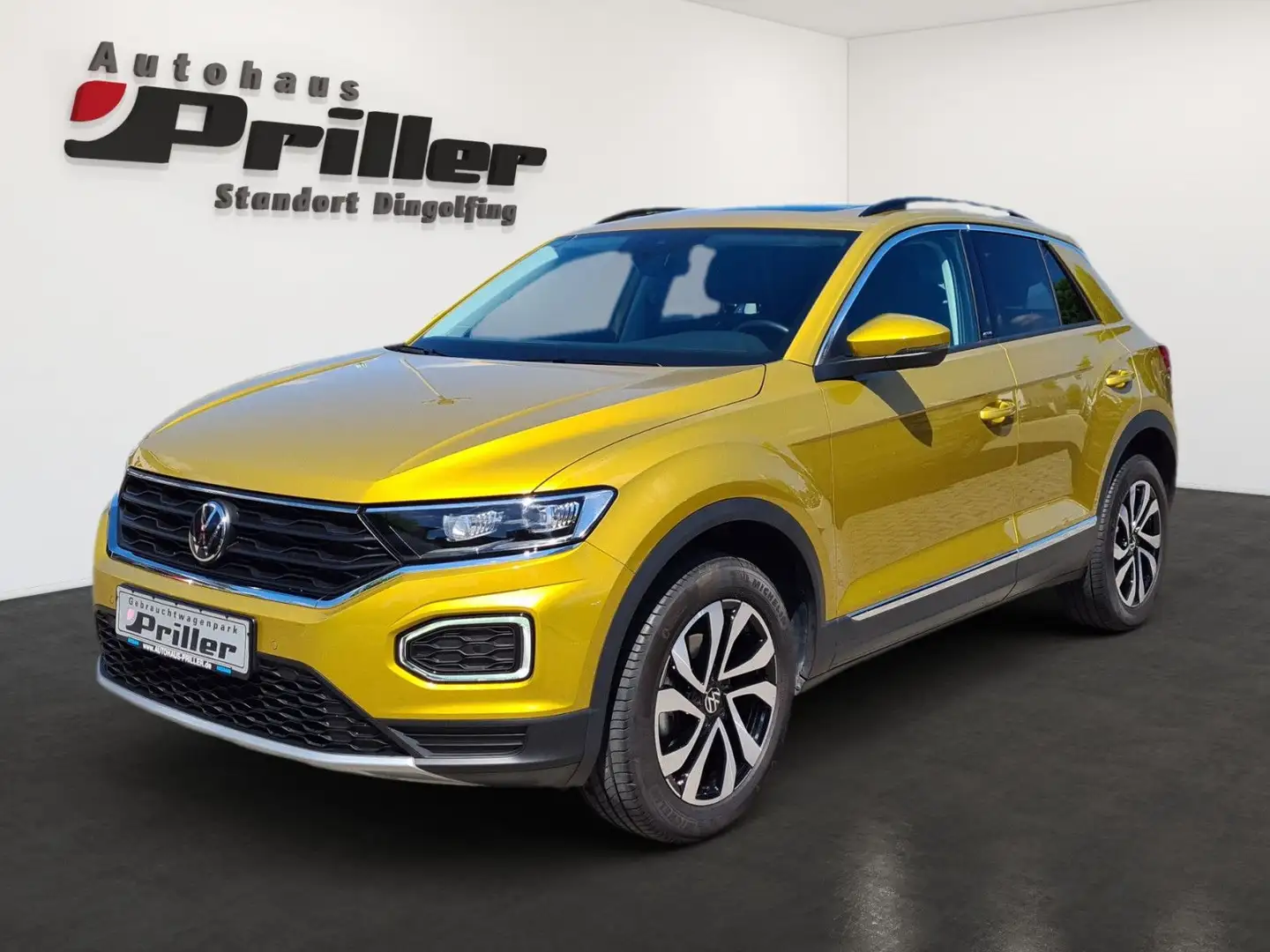 Volkswagen T-Roc 1.5 TSI Active/Apple/DAB+/LED/Panoramadach Gelb - 1
