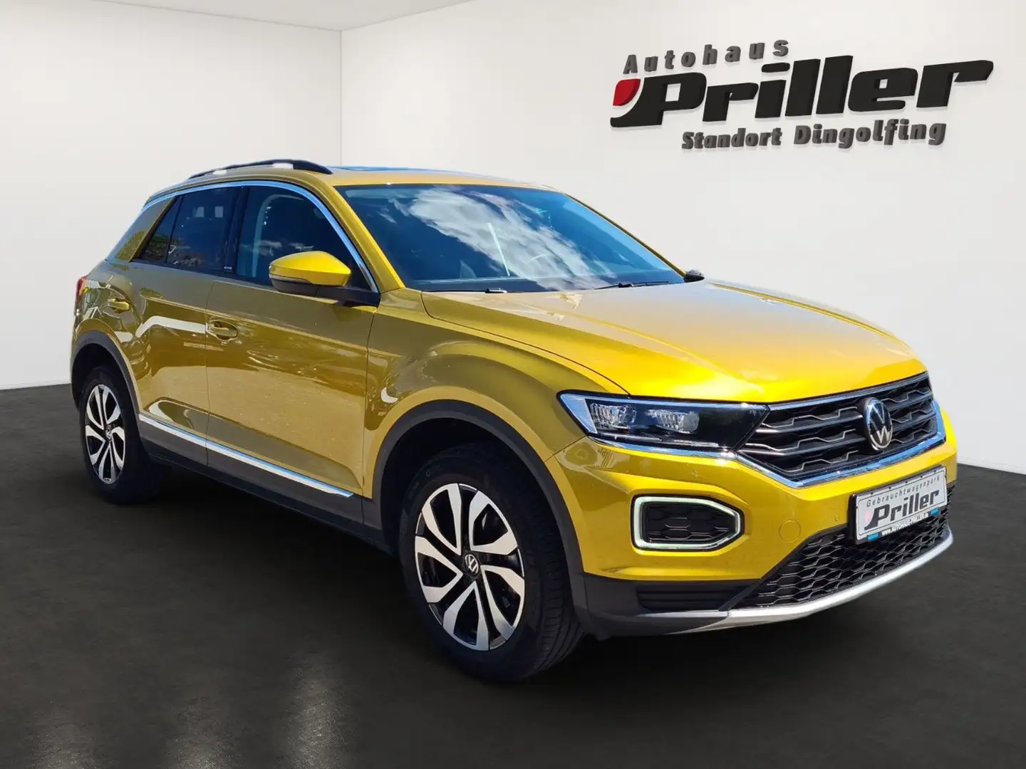 Volkswagen T-Roc 1.5 TSI Active/Apple/DAB+/LED/Panoramadach Gelb - 2