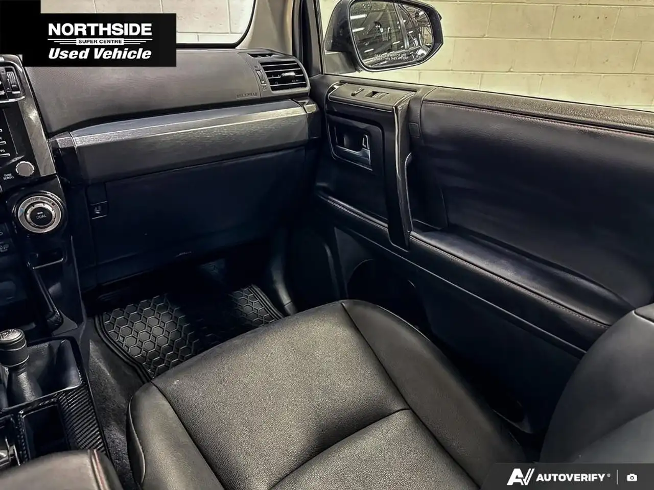 Toyota 4-Runner снимка Toyota 4-Runner
