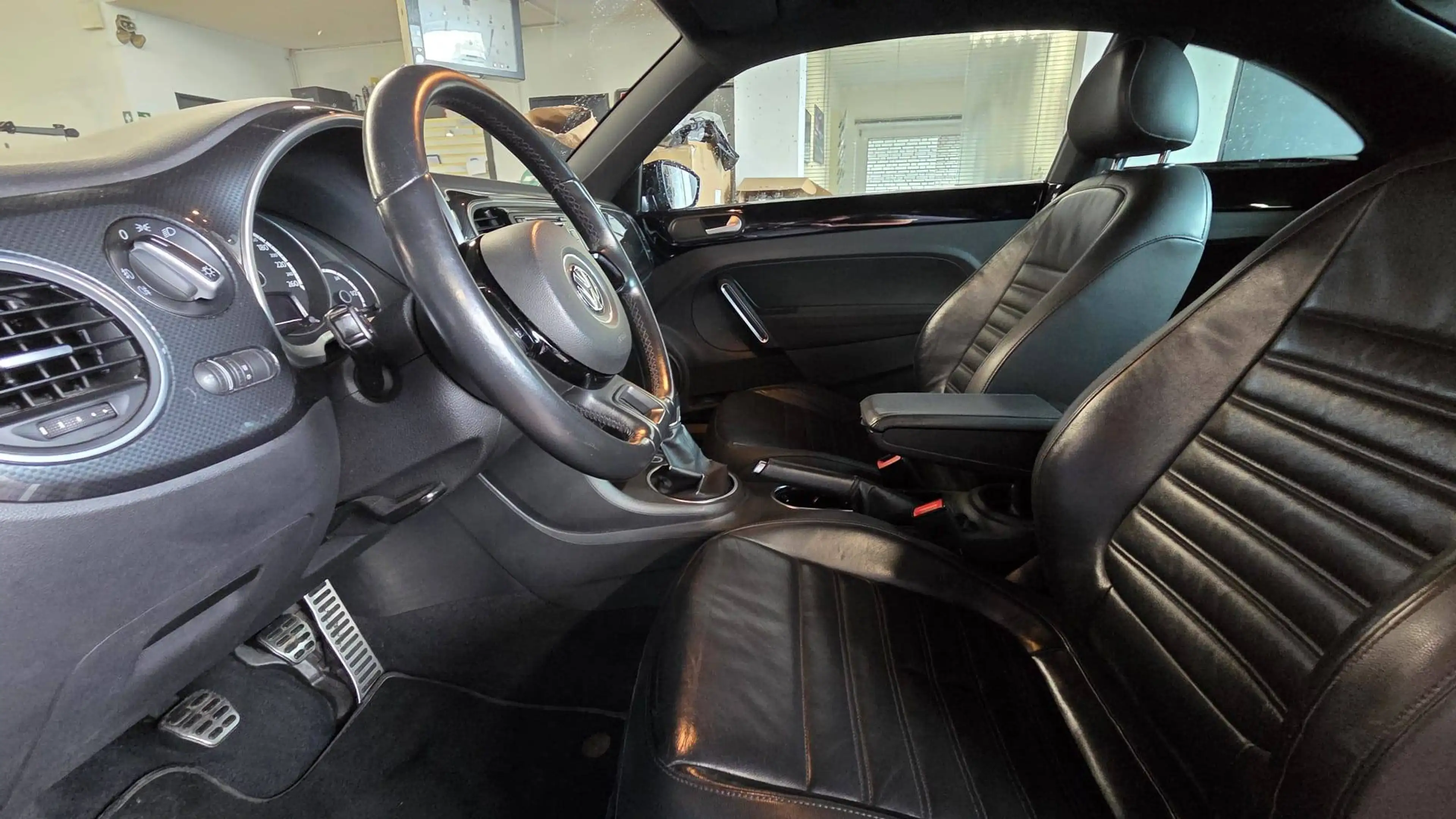 Volkswagen Beetle 1,4 Sport — photo 14