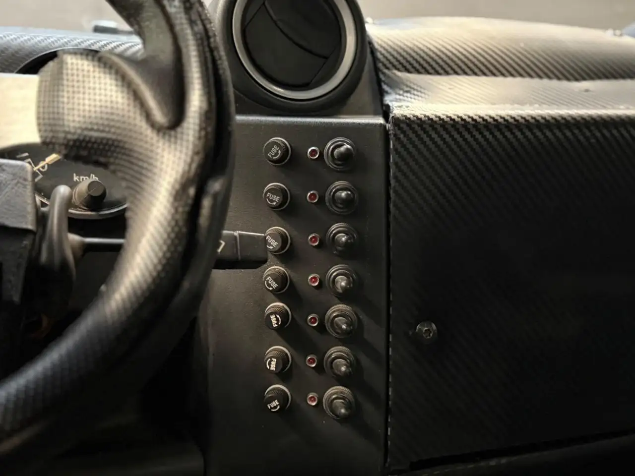 Land Rover Defender 90 Hard-Top *200CV a LIBRETTO*, foto 10