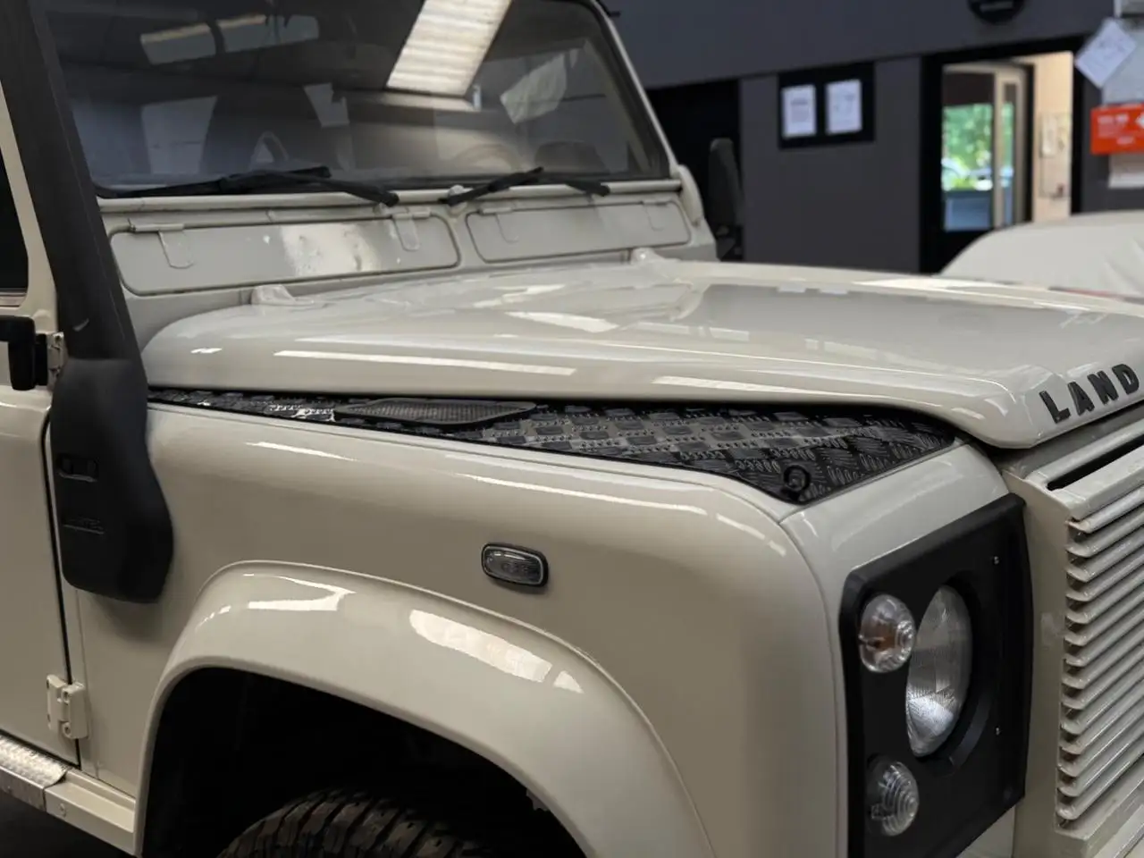 Land Rover Defender 90 Hard-Top *200CV a LIBRETTO*, foto 7