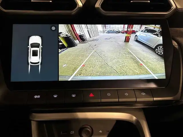MG ZS view 12