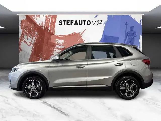 MG ZS view 3