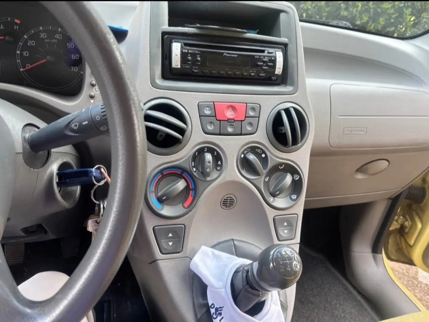 Fiat Panda 1.2 Žlutá - 2