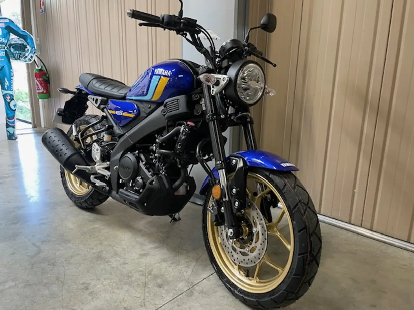 Yamaha XSR 125 Albastru - 1