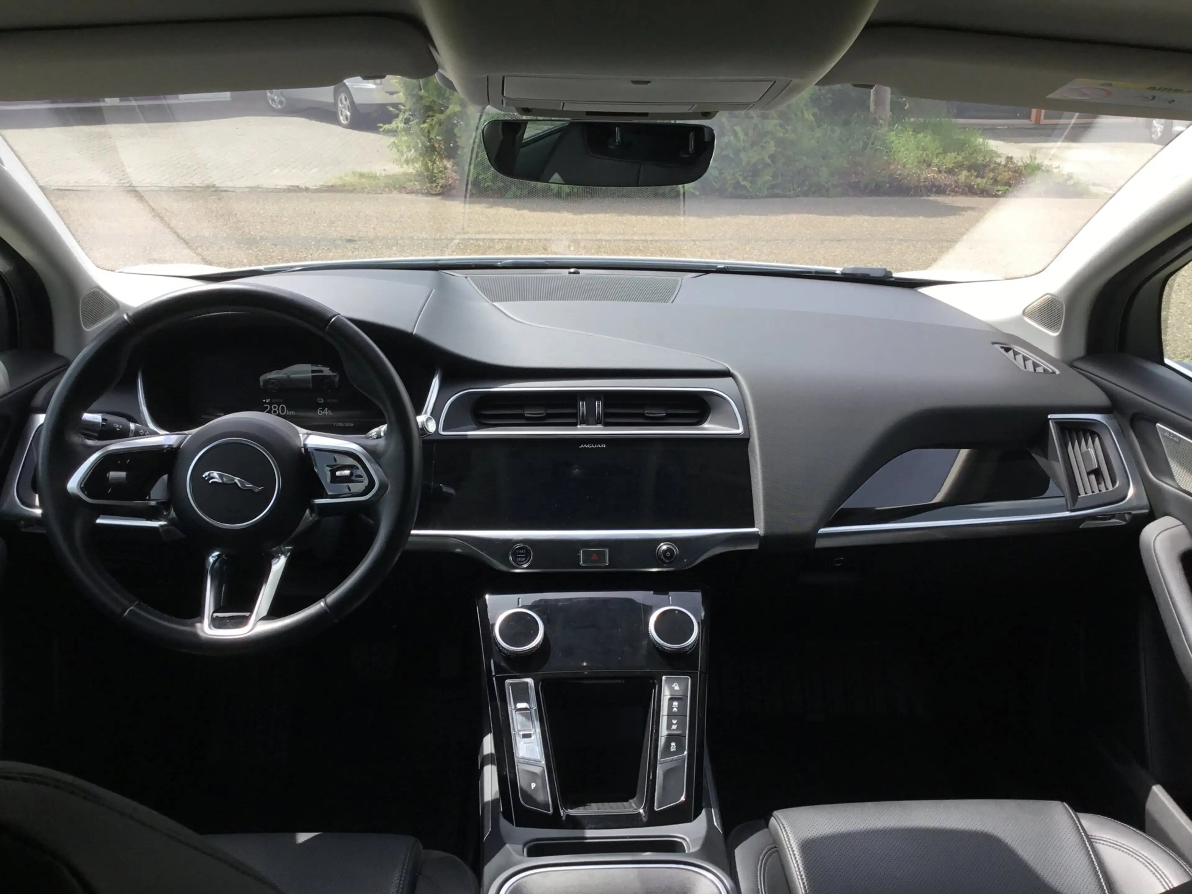 Jaguar I-Pace EV400 S 90 kWh — photo 8