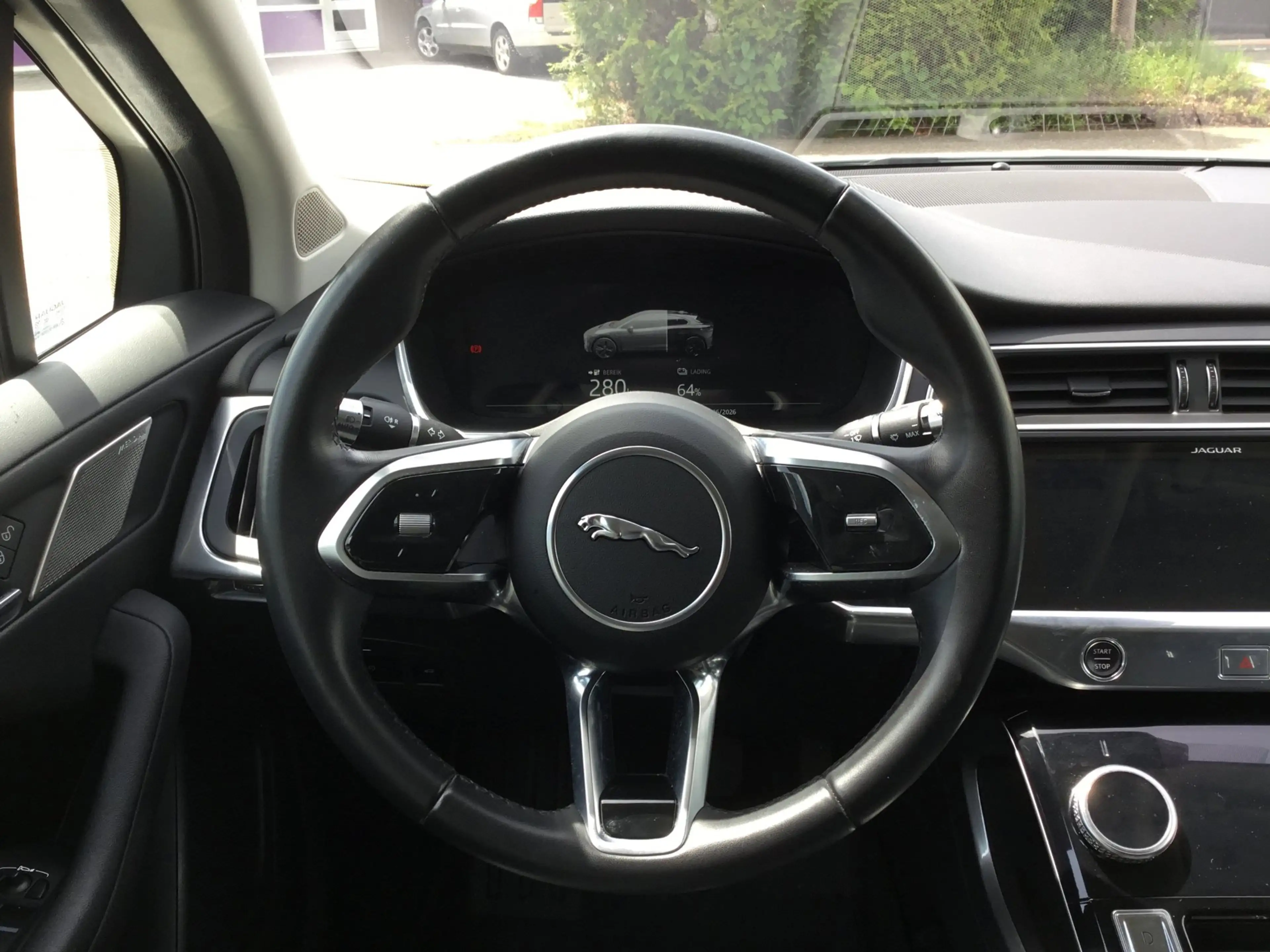 Jaguar I-Pace EV400 S 90 kWh — photo 9