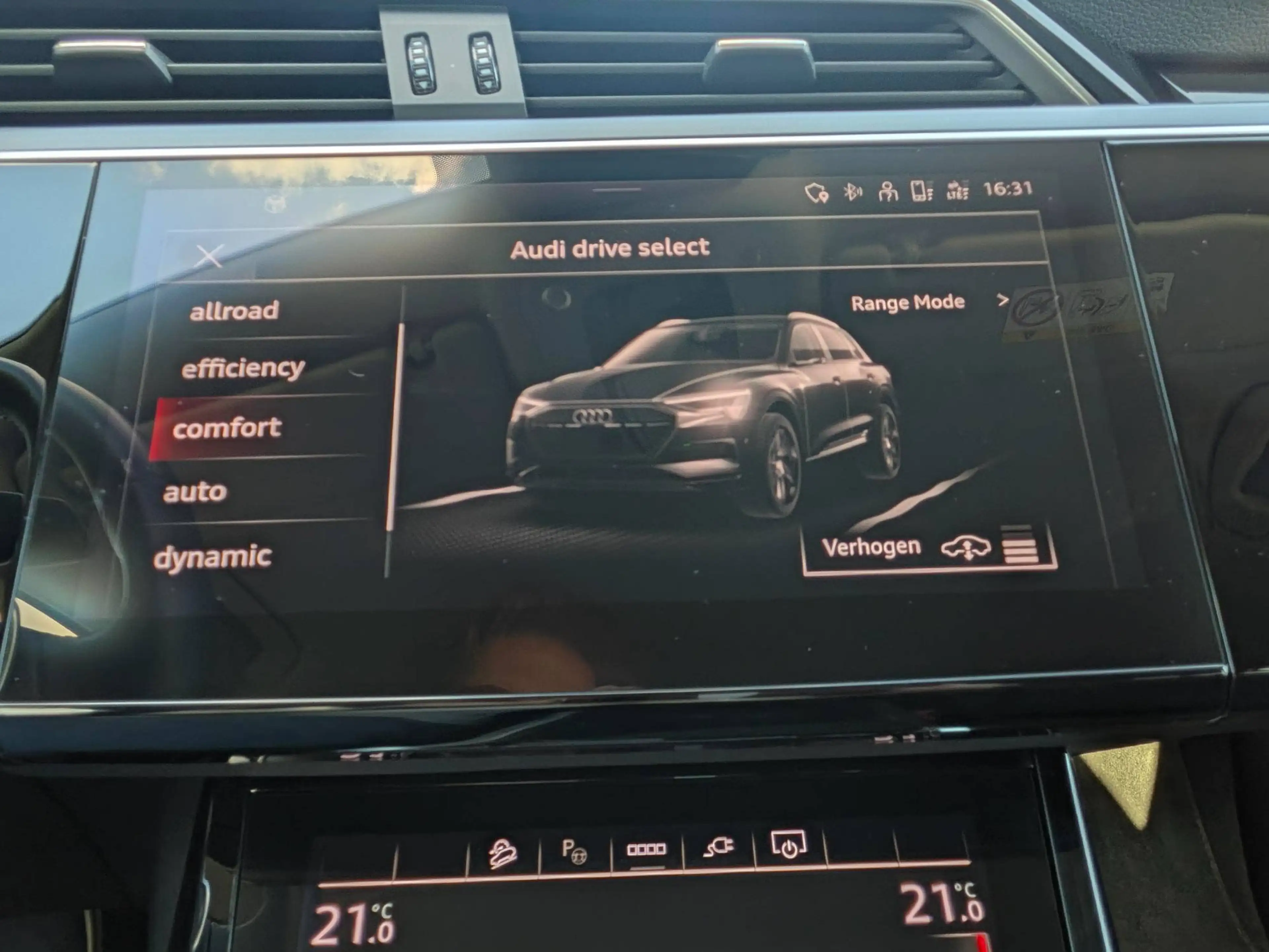 Audi Q8 e-tron (Q8) Trekhaak - camera - quattro - luchtvering — photo 7