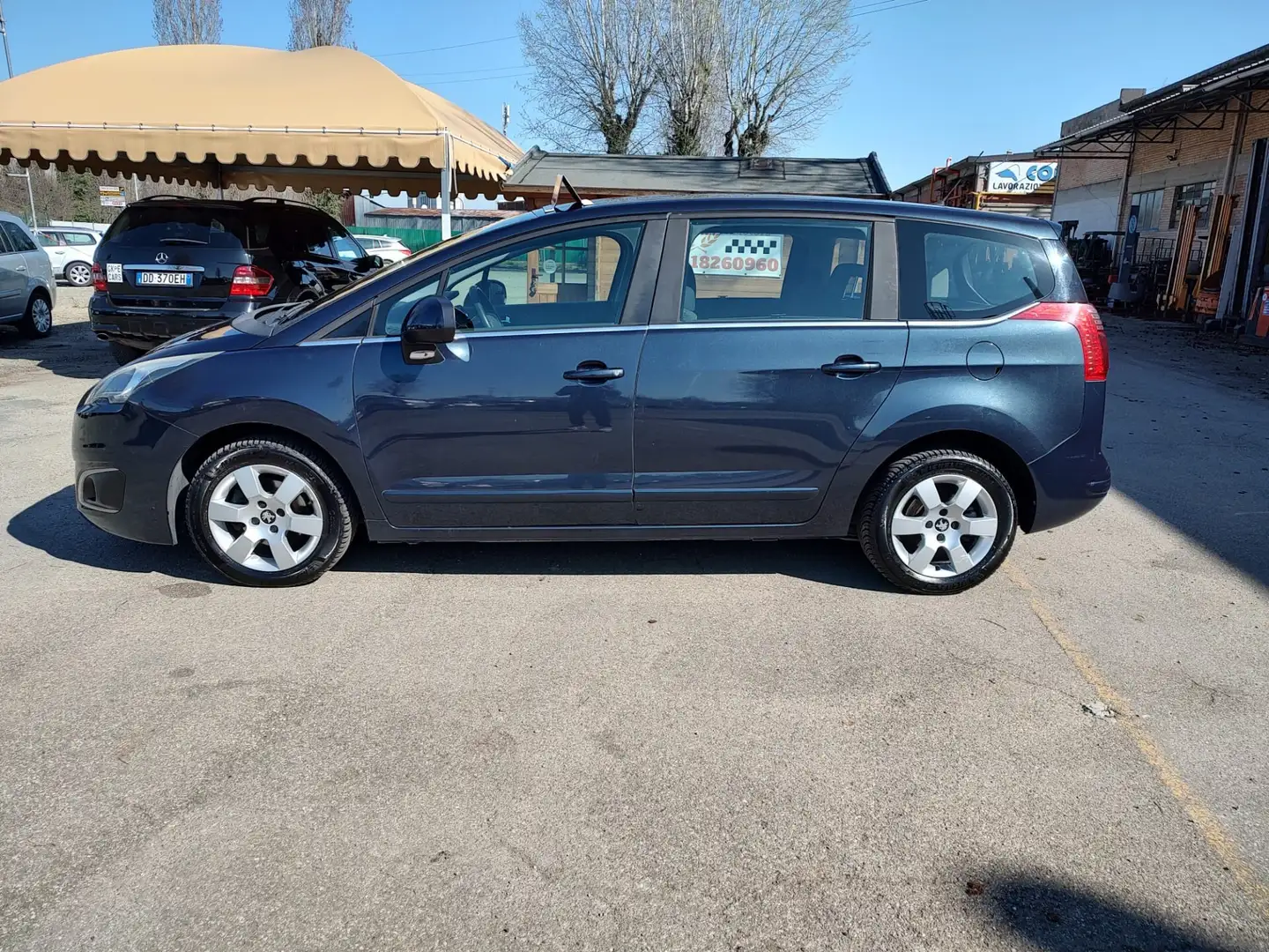 Peugeot 5008 1.6 HDi 115CV Business, 7 POSTI, GARANZIA L.12 MES Blau - 2