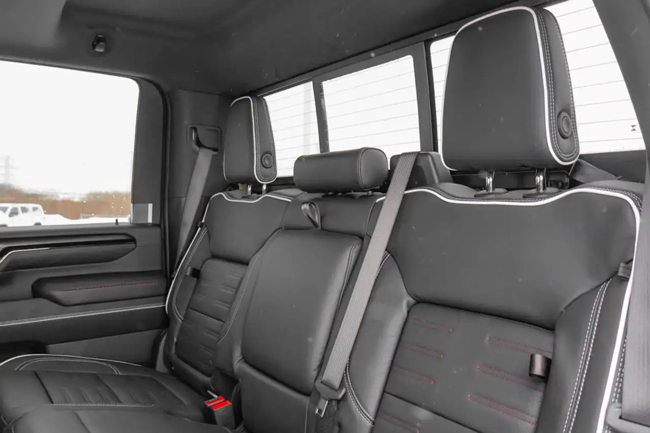 GMC Sierra 2500HD снимка GMC Sierra 2500HD