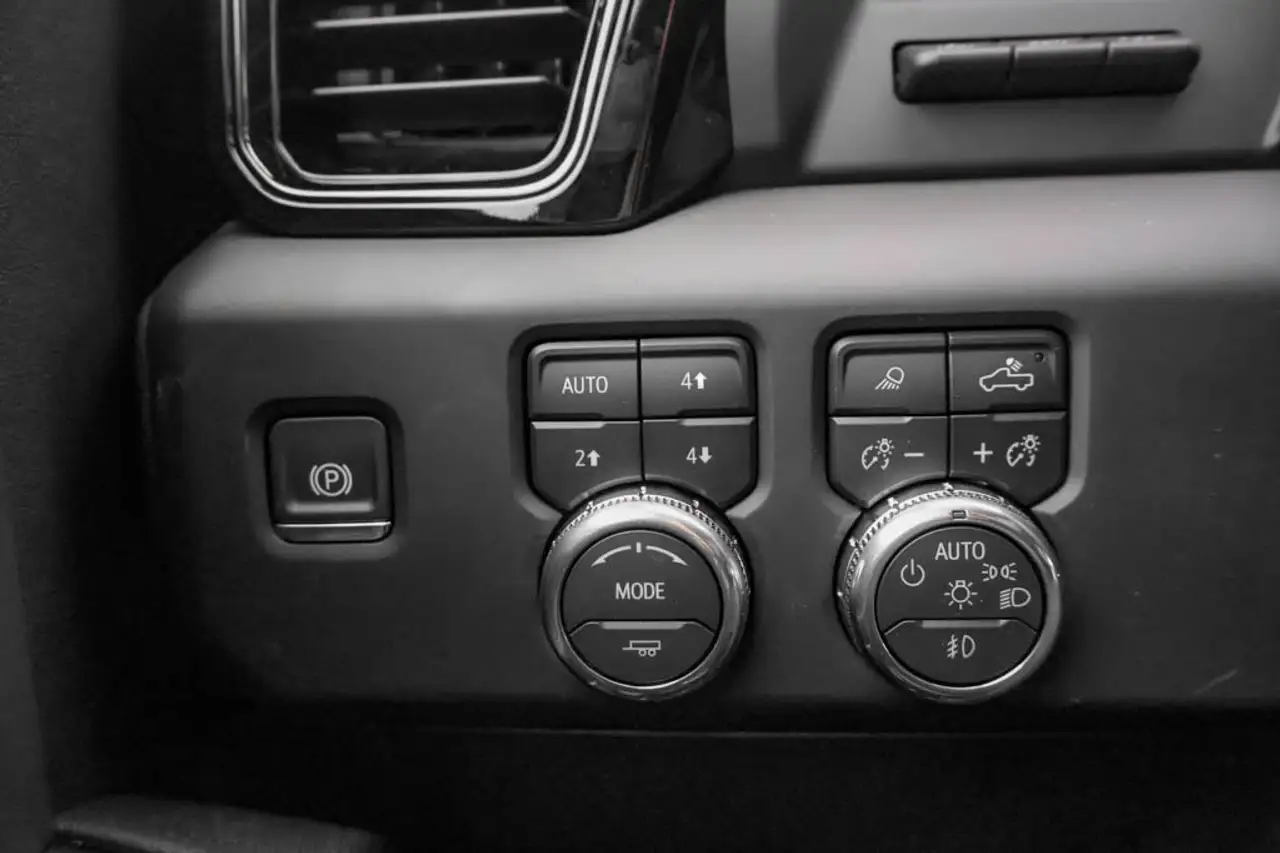 GMC Sierra 2500HD снимка GMC Sierra 2500HD
