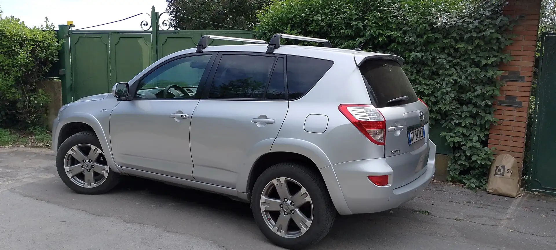 Toyota RAV 4 RAV4 2.2 d-cat Luxury 150cv auto dpf my09 - 2