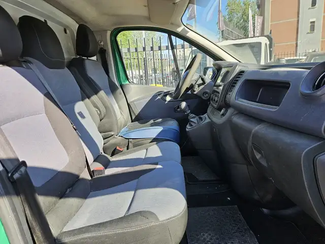 Opel Vivaro view 12