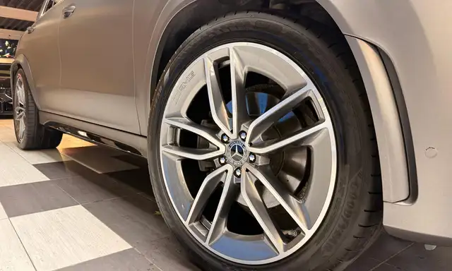 Mercedes-Benz Gle Class view 3