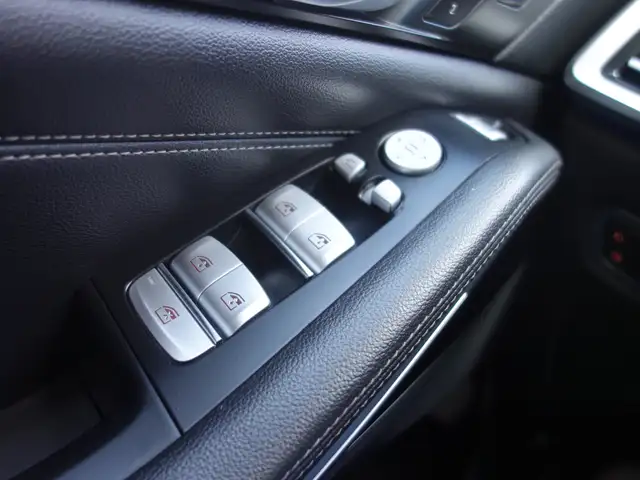 BMW X7 view 14