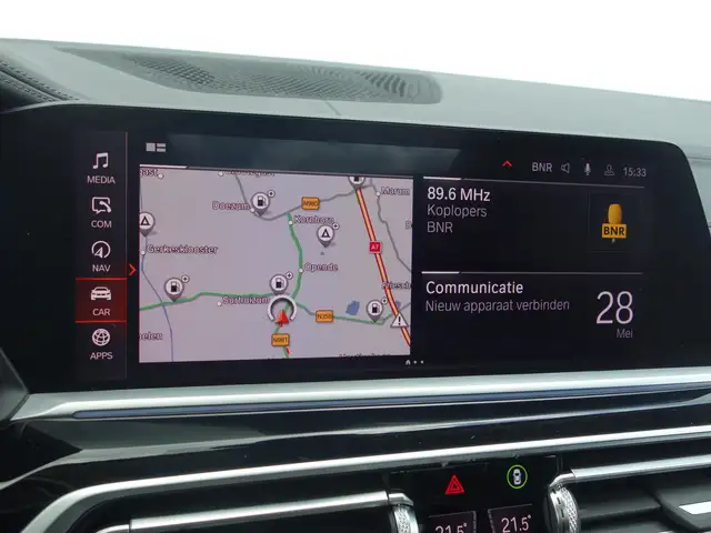 BMW X7 view 4
