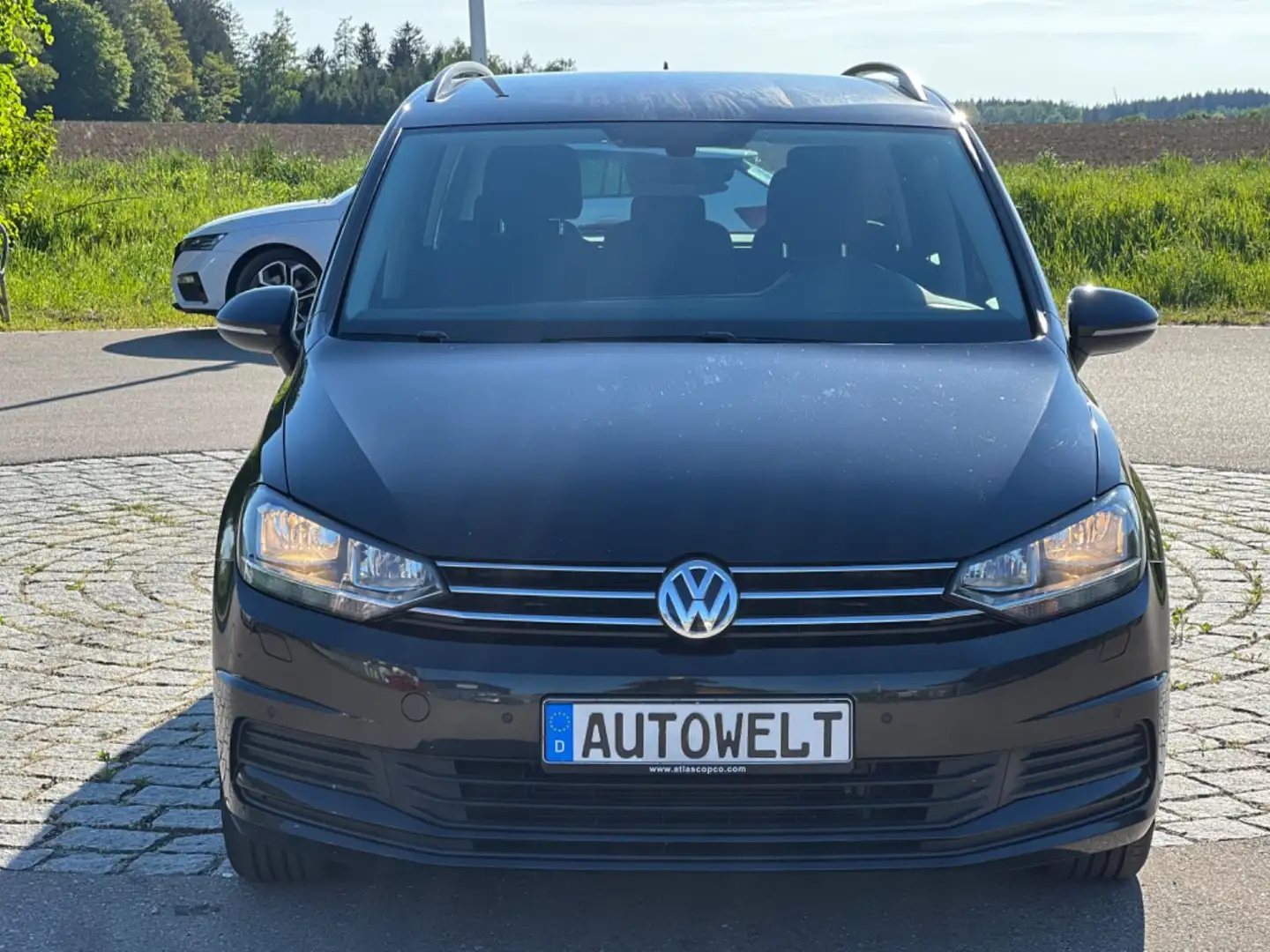Volkswagen Touran Com.2,0TDI DSG ACC Navi Zwart - 1
