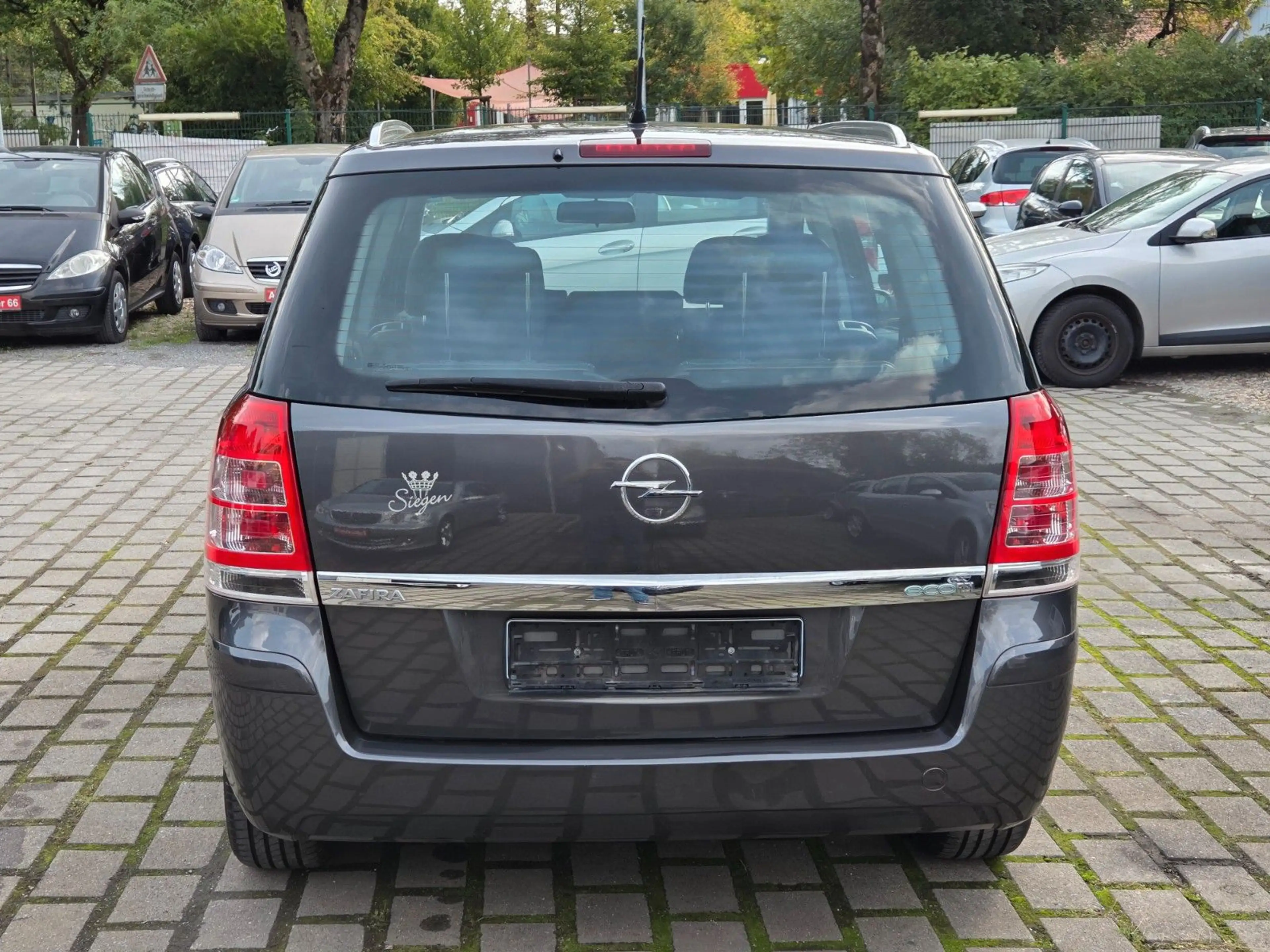 Opel Zafira B Innovation*1.HAND*TÜVNEU*XENON*LEDER — photo 6