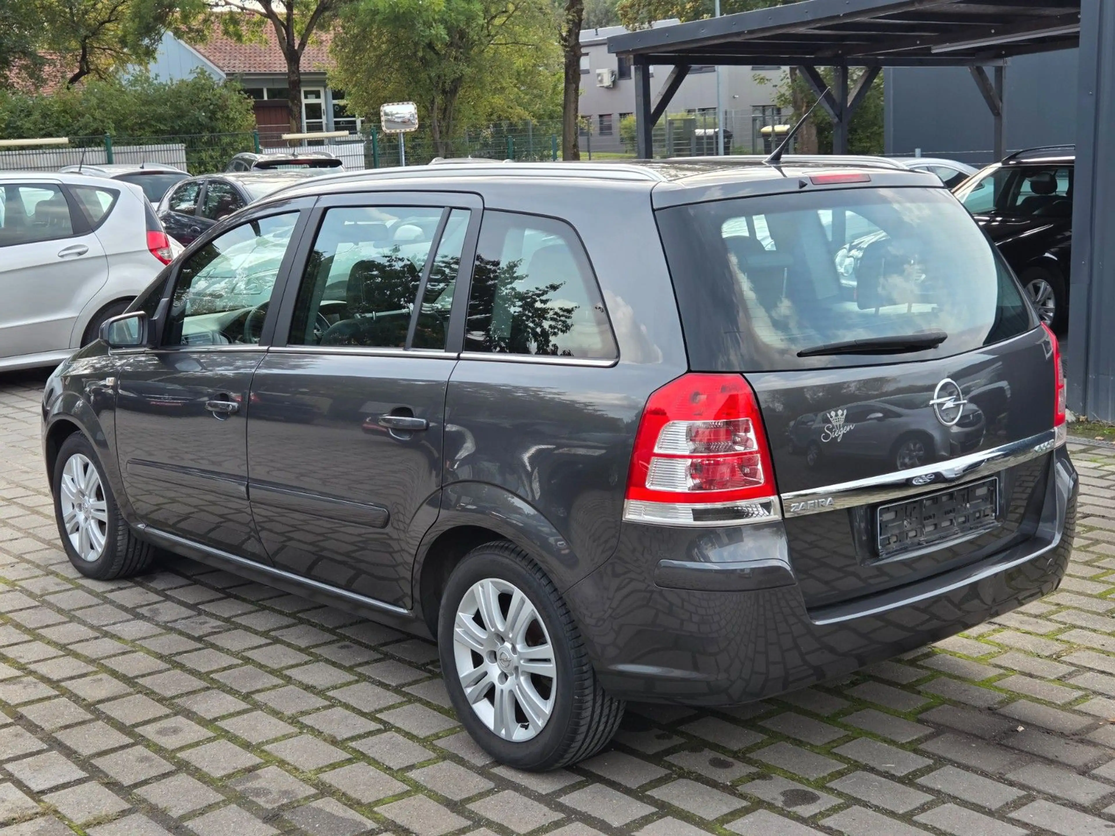 Opel Zafira B Innovation*1.HAND*TÜVNEU*XENON*LEDER — photo 7