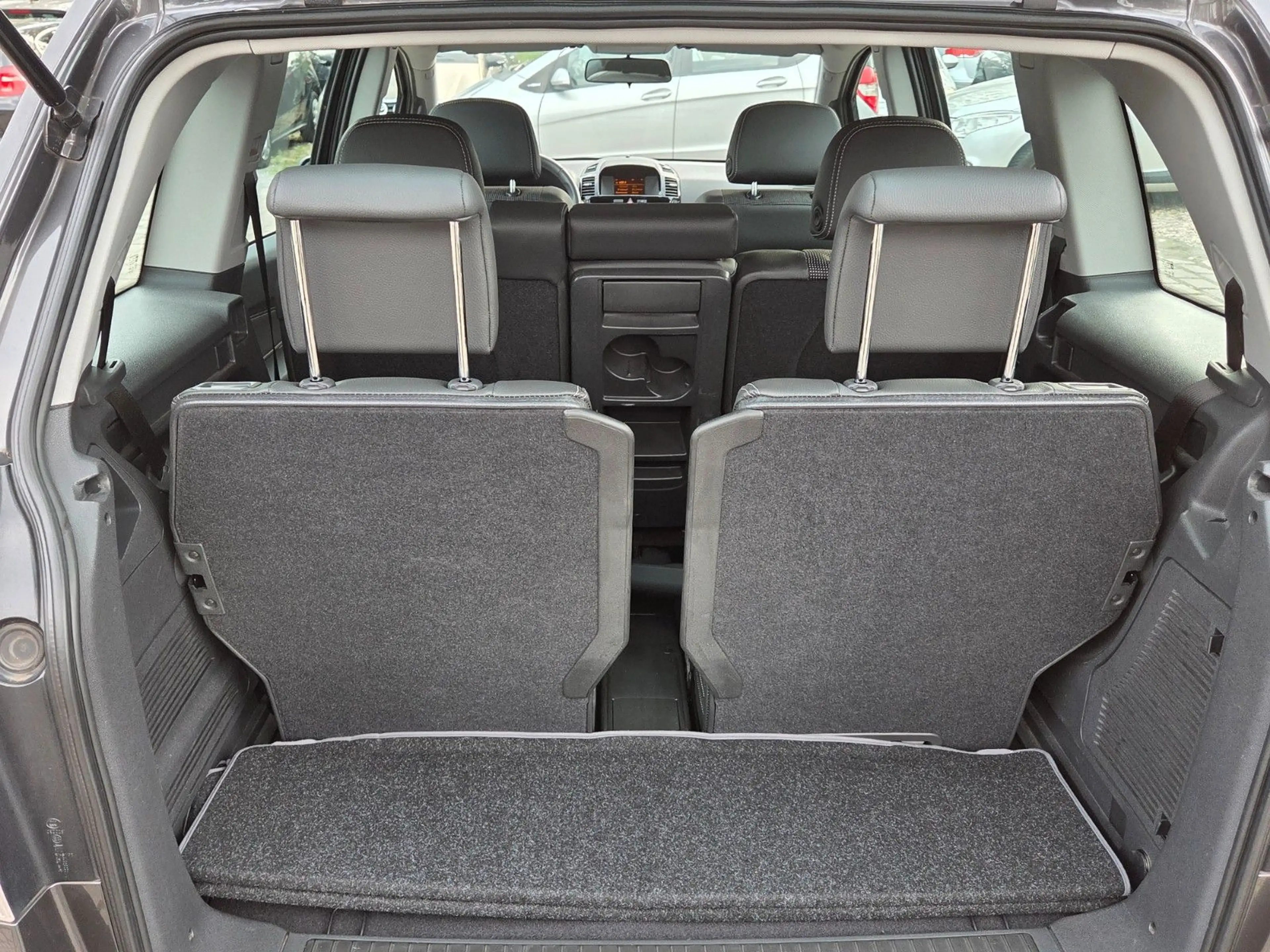 Opel Zafira B Innovation*1.HAND*TÜVNEU*XENON*LEDER — photo 16