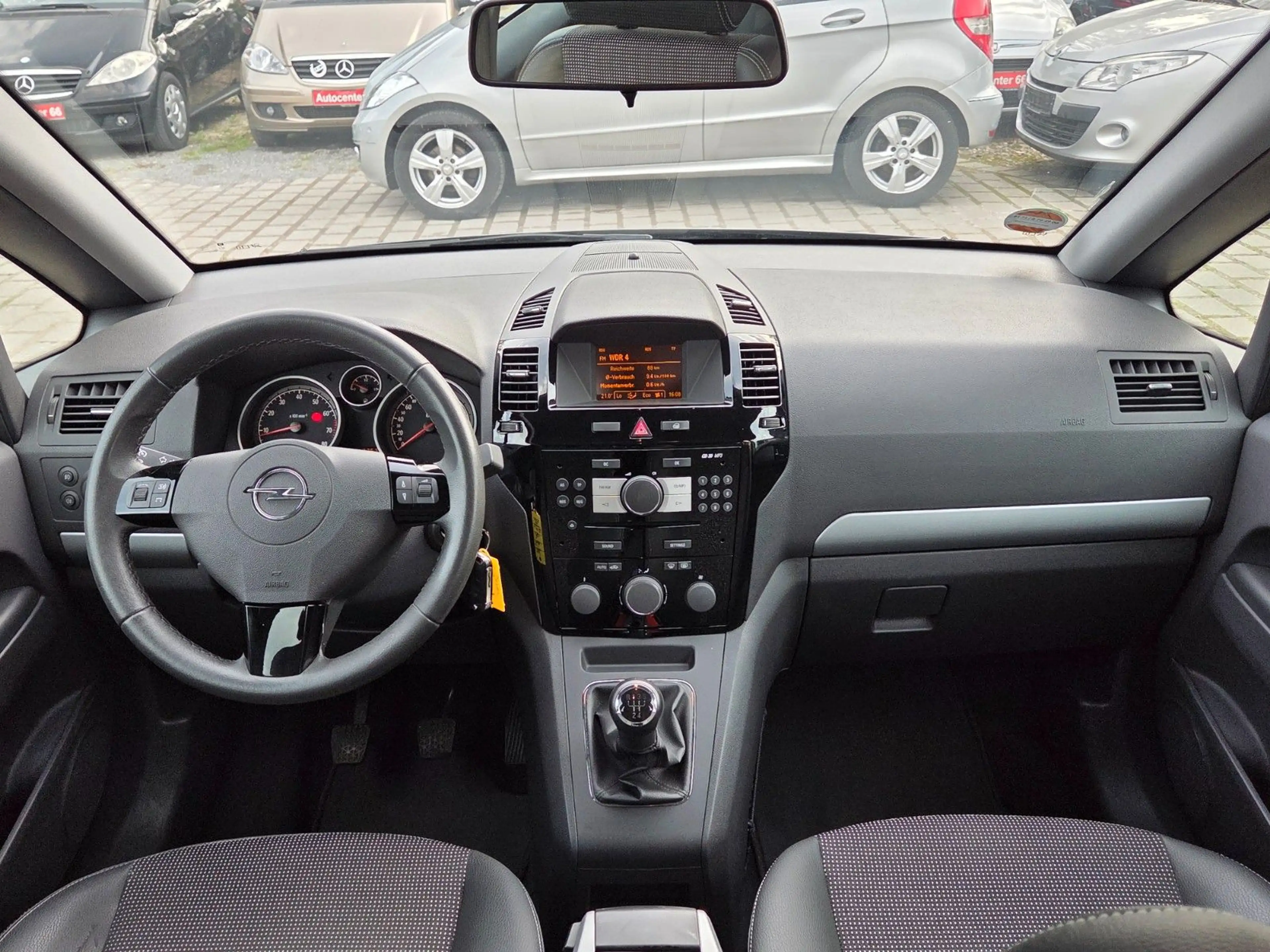 Opel Zafira B Innovation*1.HAND*TÜVNEU*XENON*LEDER — photo 9