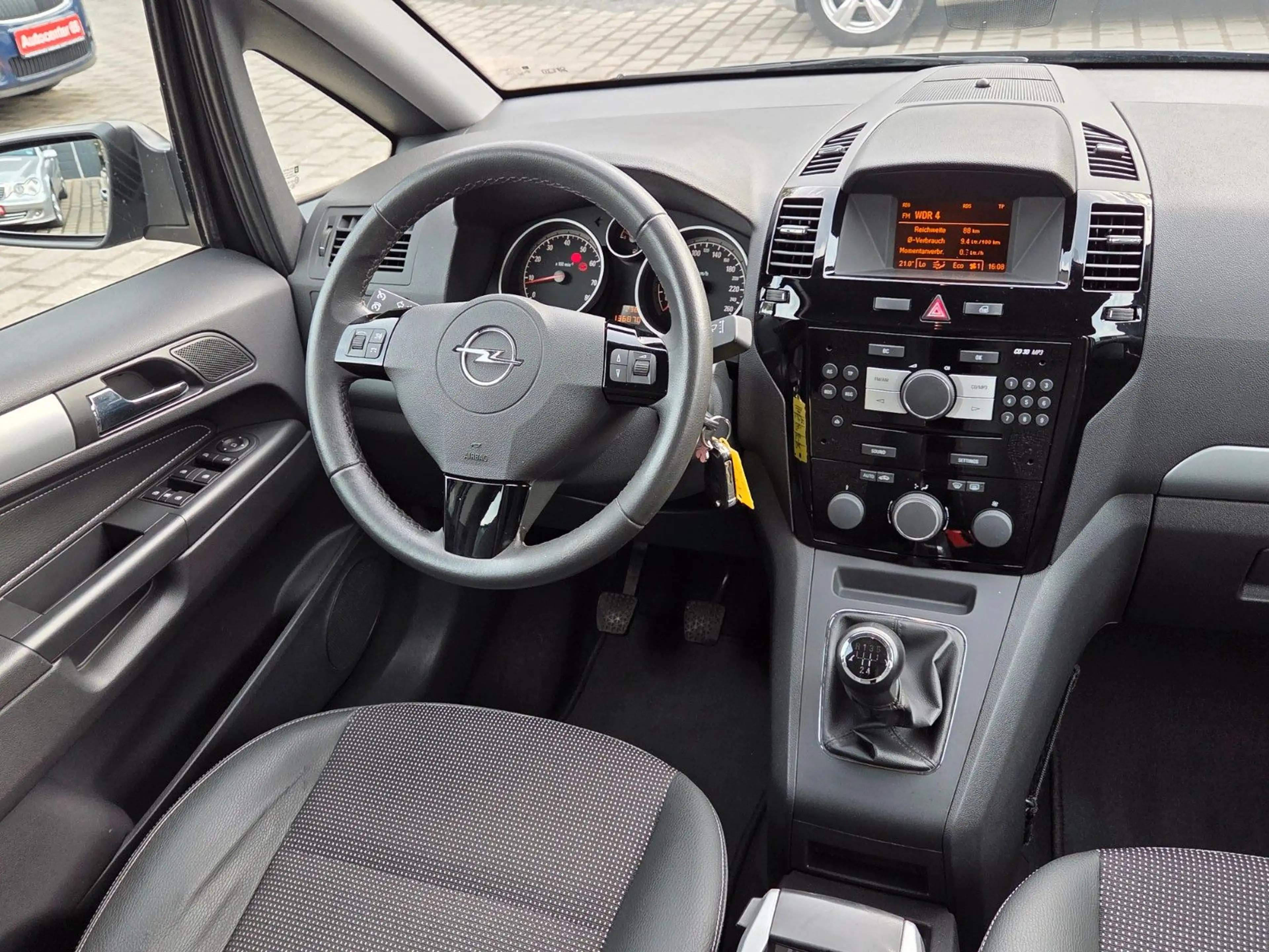Opel Zafira B Innovation*1.HAND*TÜVNEU*XENON*LEDER — photo 18
