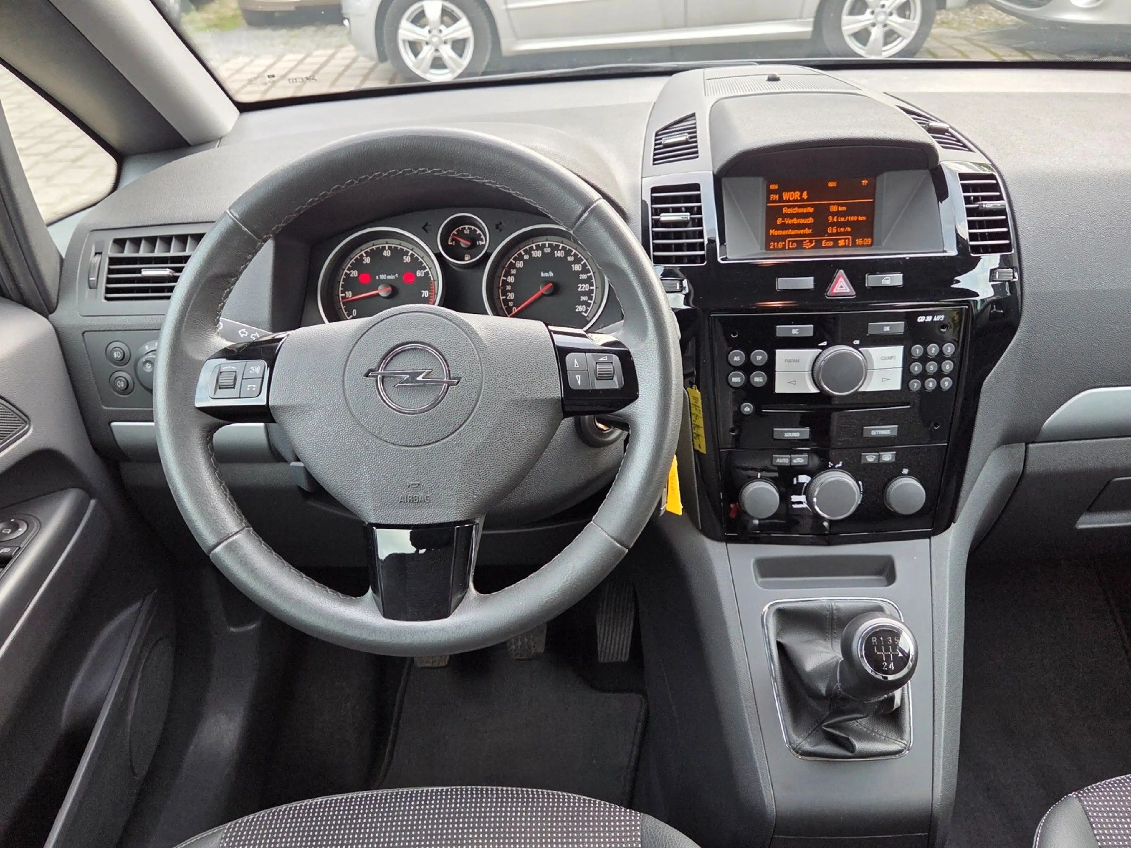 Opel Zafira B Innovation*1.HAND*TÜVNEU*XENON*LEDER — photo 20