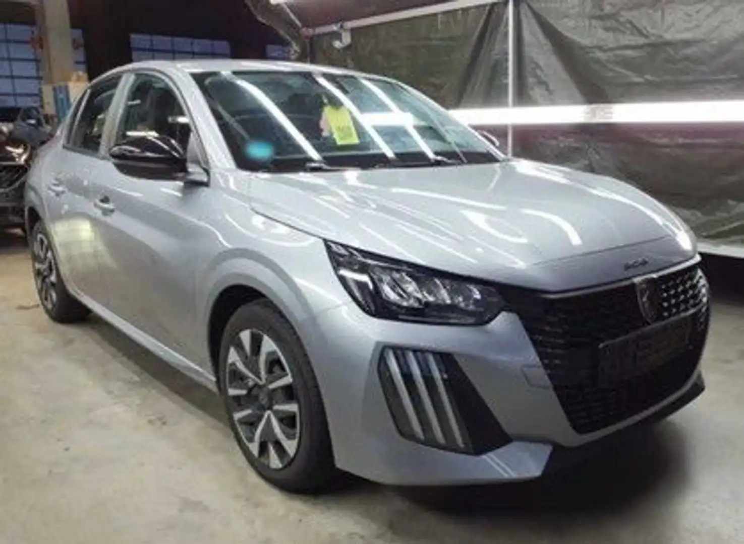 Peugeot 208 1.2 Active Grau - 2