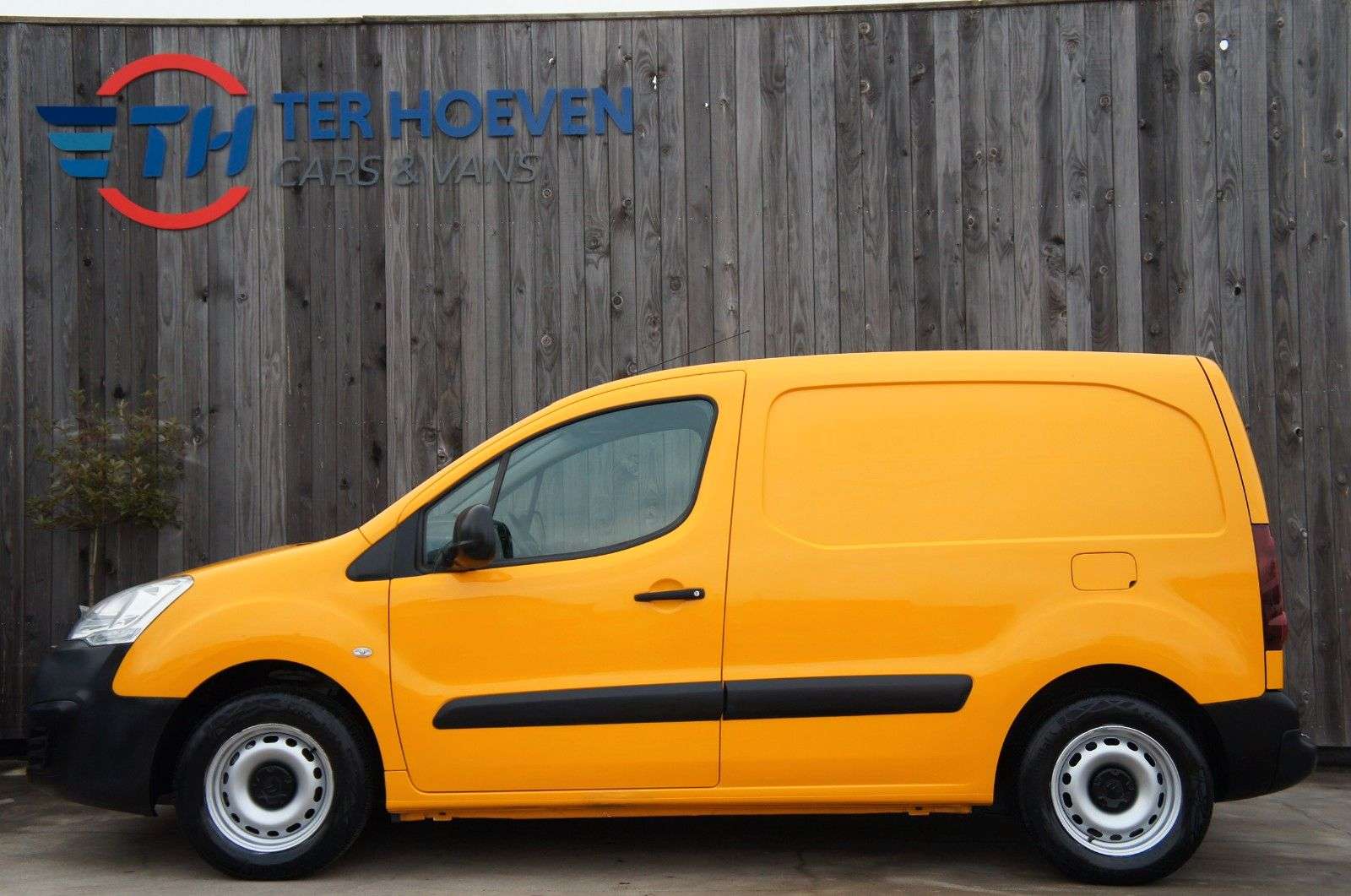 Second hand Citroen Berlingo 1.6 van