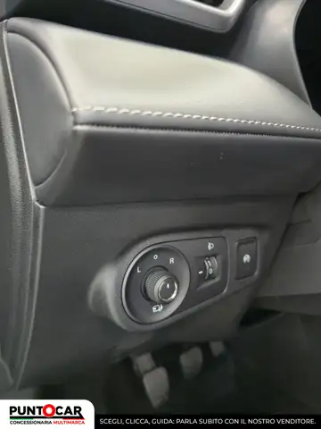MG ZS view 12