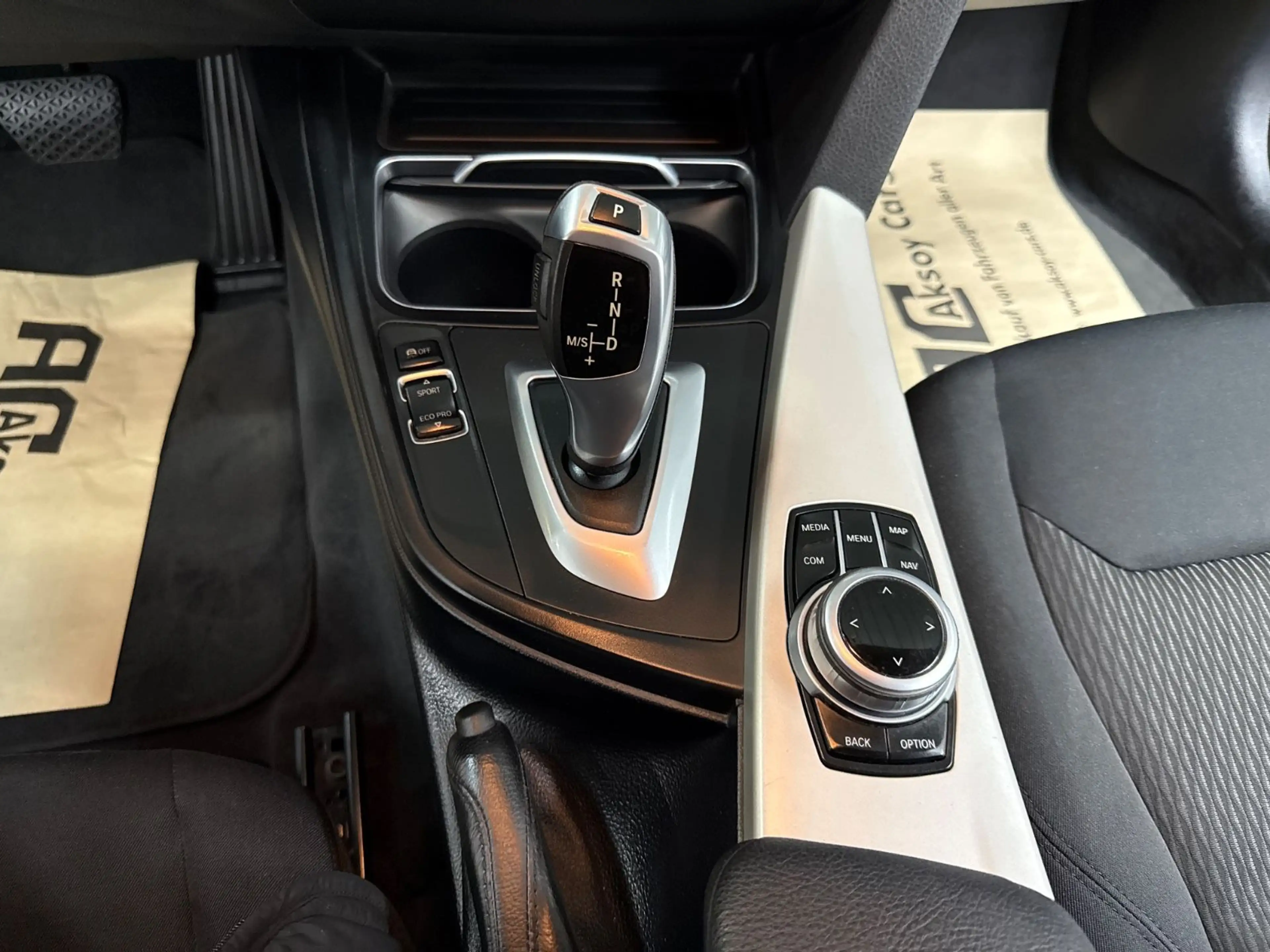 BMW 318 3 Gran Turismo 318 d Advantage — photo 15